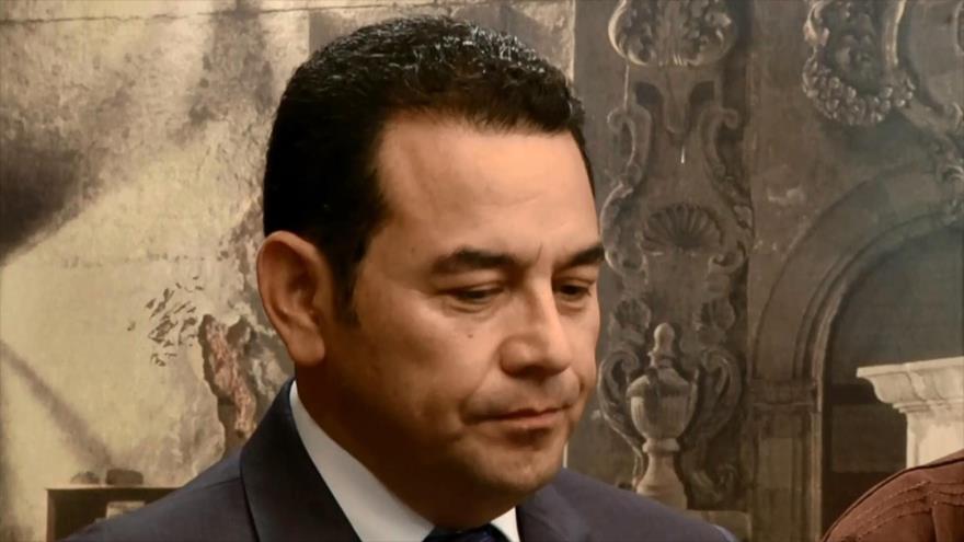 Jimmy Morales es acusado de financiamiento ilícito de campaña