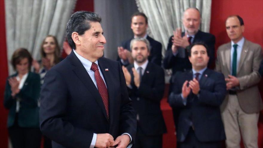 El ahora exministro de Cultura de Chile Mauricio Rojas, cuando juramentó su cargo en el Ministerio de Cultura, 9 de agosto de 2018.