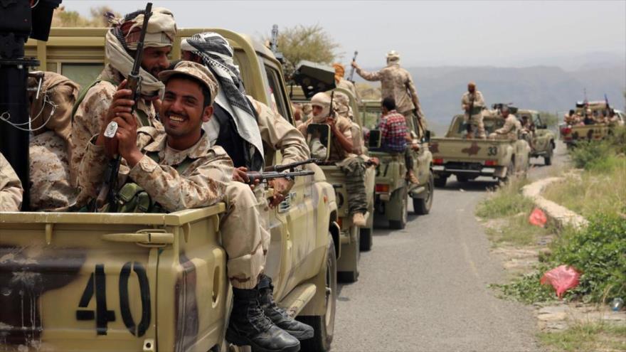 Milicianos leales al expresidente fugitivo yemení, Mansur Hadi, se dirigen a Aden (sur), (Fuente: AFP).