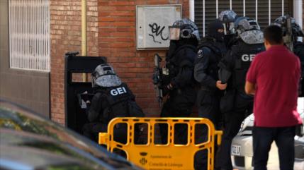 Policía catalana mata a “terrorista” en ataque a una comisaría