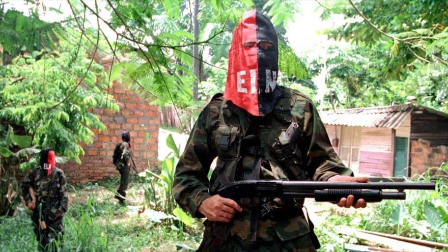Un integrante de la guerrilla colombiana Ejército de Liberación Nacional (ELN).