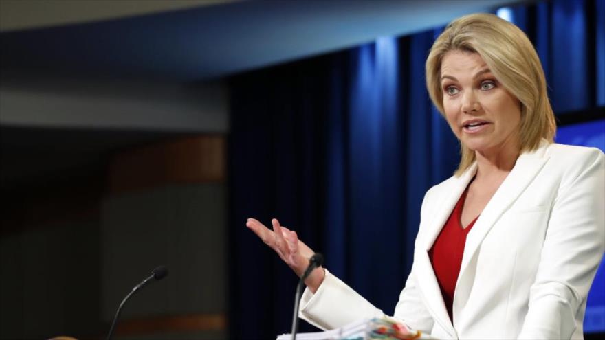 La portavoz del Departamento de Estado de Estados Unidos, Heather Nauert, habla durante una rueda de prensa. 
