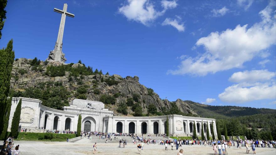 España aprueba decreto para exhumar restos del dictador Franco	