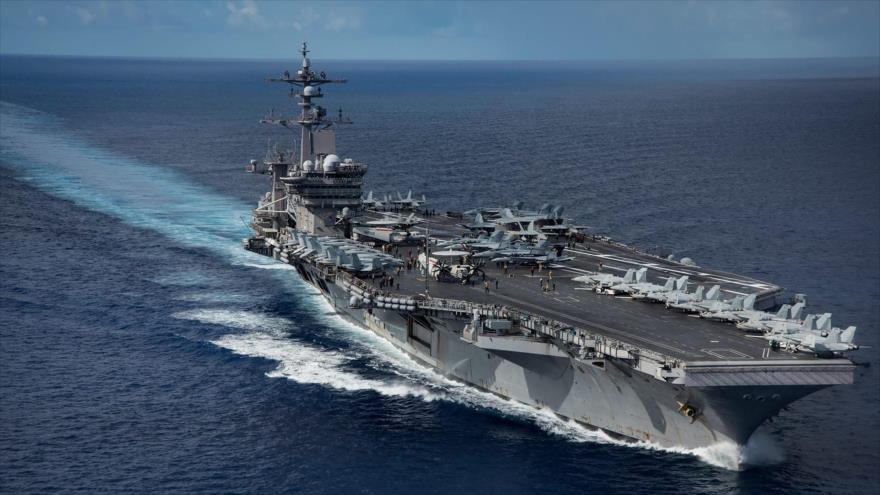 El portaaviones USS Carl Vinson (CVN-70), de la clase Nimitz, de fabricación estadounidense. 