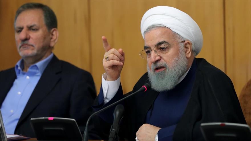 El presidente de Irán, Hasan Rohani, habla durante una reunión con su Gabinete ministerial en Teherán, 15 de agosto de 2018. (Foto: president.ir)