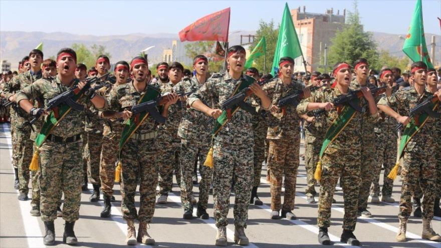 Integrantes de la Fuerza de la Resistencia Popular de Irán (Basich).
