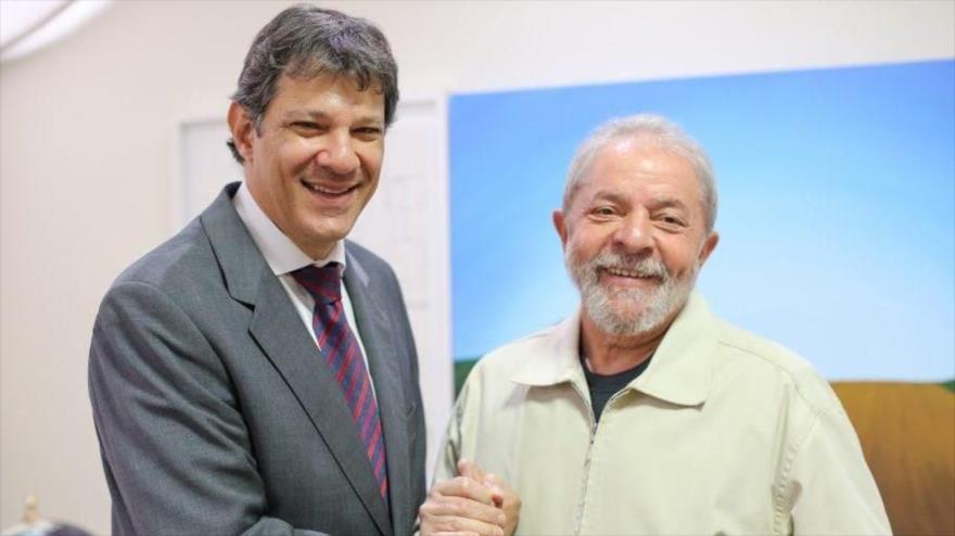 El expresidente de Brasil Luiz Inácio Lula da Silva (dcha.) junto al exalcalde de la ciudad brasileña de Sao Paulo Fernando Haddad (Foto: Pinterest).