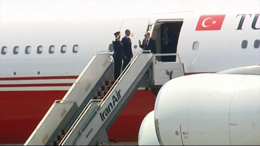 Erdogan llega a Irán para asistir en la reunión sobre Siria