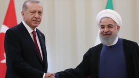 Irán y Turquía acuerdan estrechar lazos ante sanciones de EEUU
