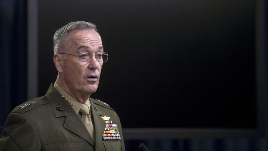 El presidente del Estado Mayor Conjunto de EE.UU., Joseph Dunford, durante una conferencia de prensa en el Pentágono, 28 de agosto de 2018. (Foto: AFP)