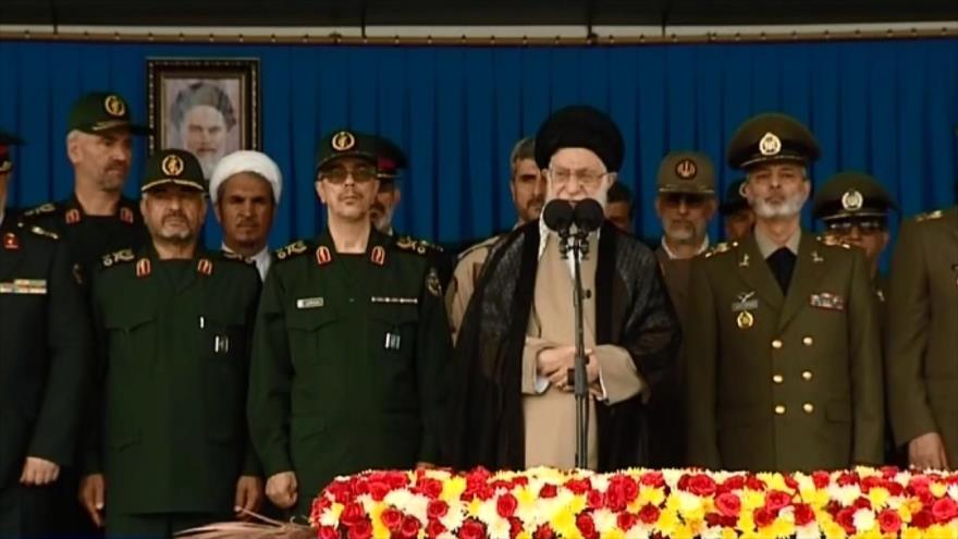 Líder de Irán: R.I. logra derrotar a EEUU confiando en la nación