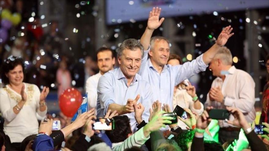 
El entonces candidato de Cambiemos para las presidenciales de Argentina, Mauricio Macri, en un mitin de su partido celebrado en Córdoba en 2015.
