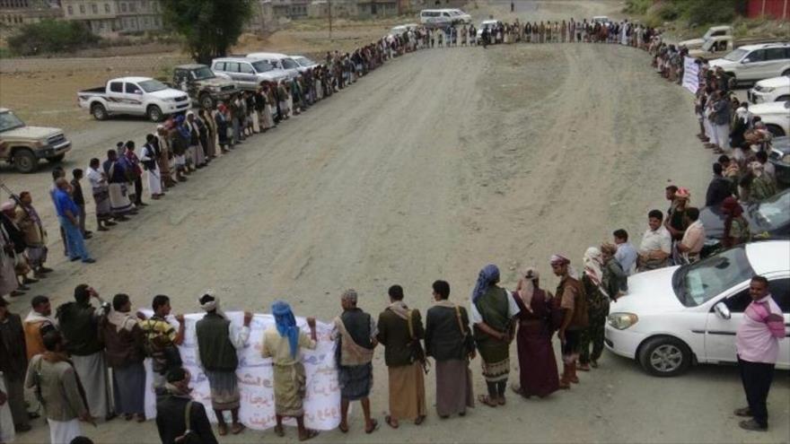 Yemeníes protestan contra la agresión estadounidense-saudí a su país, región de Al-Bayda, 11 de septiembre de 2018. (Foto: Al Masirah)