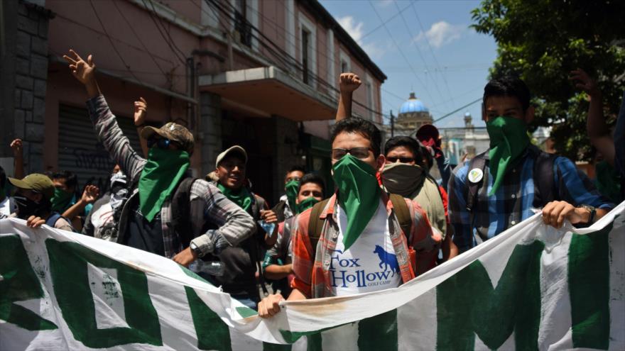 Vídeo: Guatemaltecos protestan contra el presidente Morales