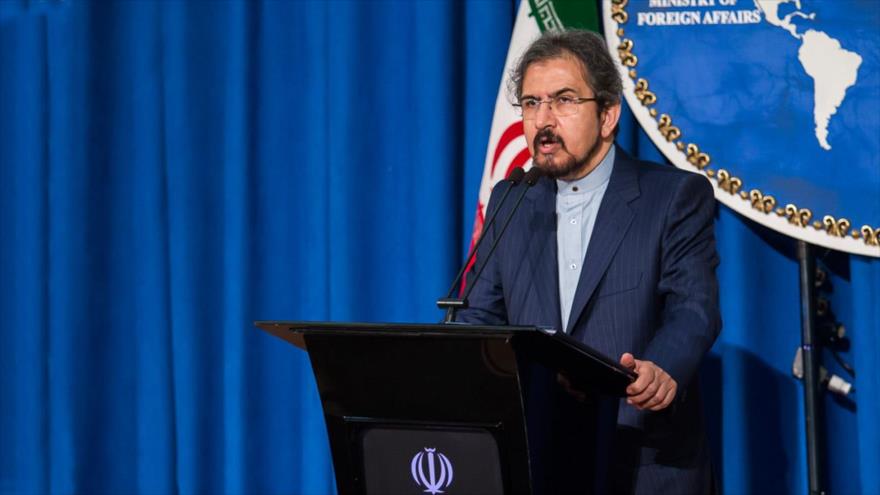 El portavoz de la Cancillería iraní, Bahram Qasemi, participa en una rueda de prensa en Teherán, la capital persa. (Foto: IRNA)