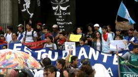 Estudiantes convocan a paro general contra Morales en Guatemala