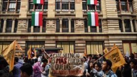 Estudiantes de México protestan por inseguridad en campus