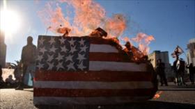 Vídeo: Argentinos queman bandera de EEUU en protesta anti-G20