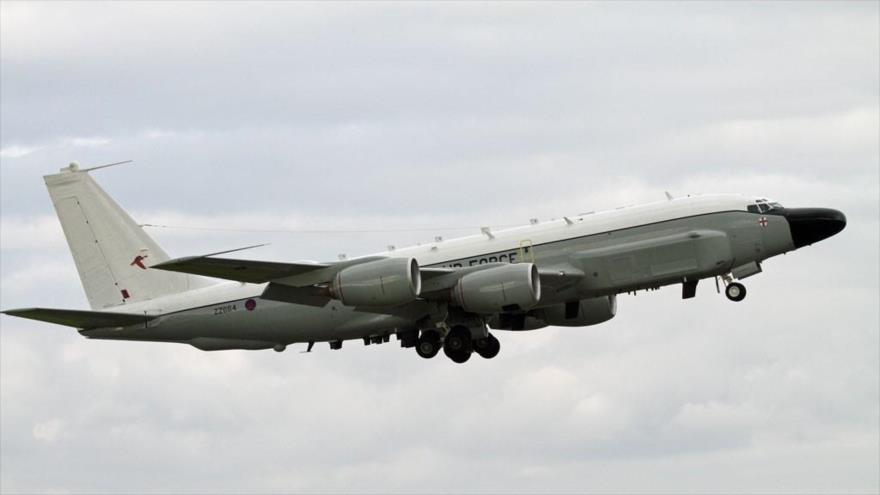 Un avión de reconocimiento RC-135W, de la Real Fuerza Aérea británica (RAF, por sus siglas en inglés).