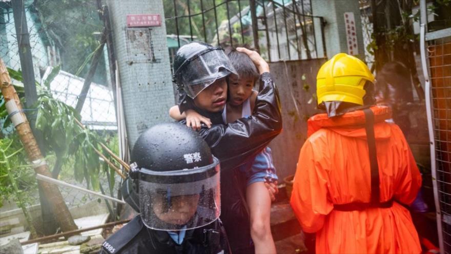 Vean cómo el tifón más violento de 2018 devasta China y Filipinas