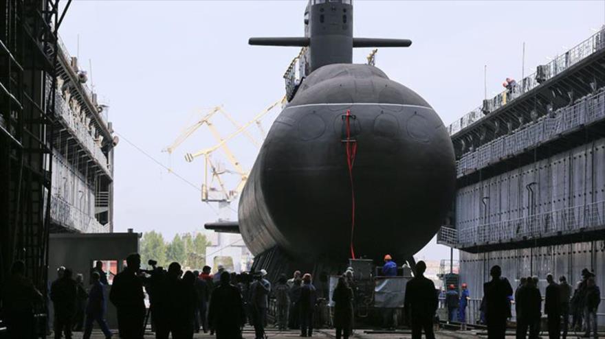 Nuevo submarino “invisible” de Rusia realiza su primera inmersión | HISPANTV