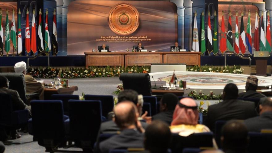 Una reunión de la Liga Árabe (LA), con la sede en la ciudad de El Cairo, capital de Egipto.