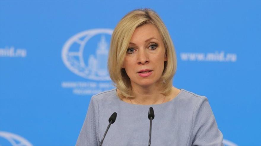 La portavoz del Ministerio ruso de Exteriores, María Zajarova, habla en una rueda de prensa en Moscú, la capital.