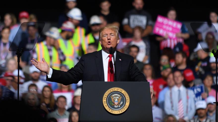 El presidente de EE.UU., Donald Trump, habla en un acto en Virginia Occidental, 29 de septiembre de 2018. (Foto: AFP)