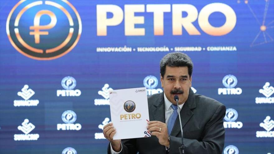 Maduro anuncia inicio del Petro, blanco de ciberataque desde EEUU