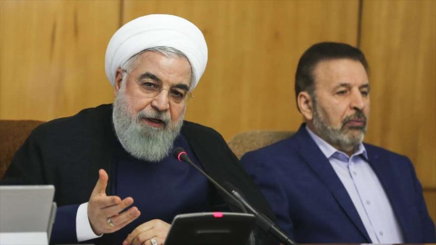 El presidente de Irán, Hasan Rohani, habla en una sesión del Gabinete, Teherán, 3 de octubre de 2018. (Foto: IRNA)