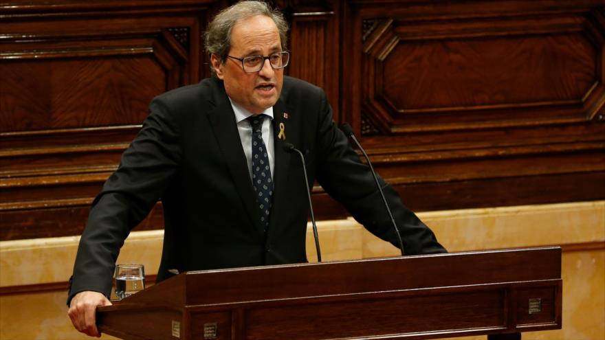 El presidente de la Generalitat, Quim Torra, habla en el parlamento catalán, Barcelona, 2 de octubre de 2018. (Foto: AFP)