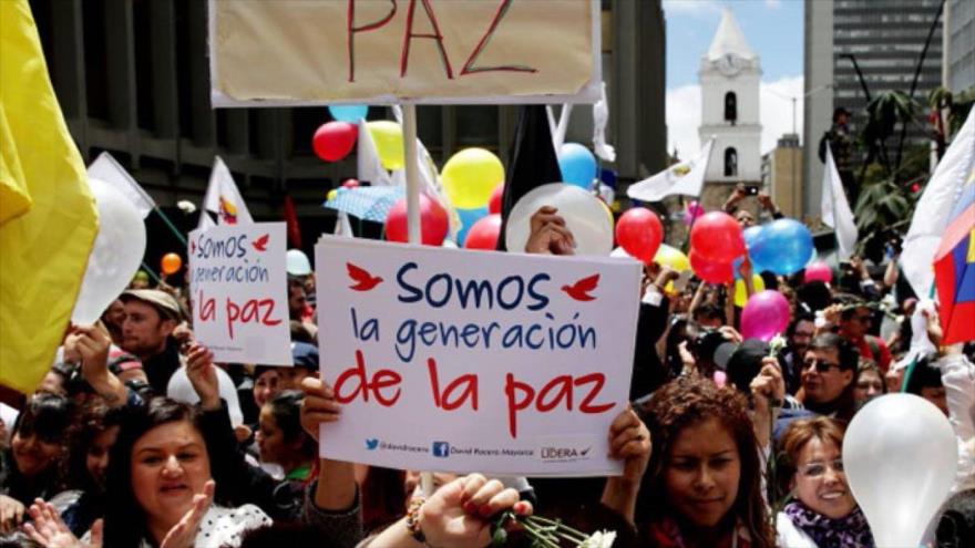 Marcha en Bogotá en apoyo al acuerdo de paz entre el Gobierno de Colombia y las FARC.