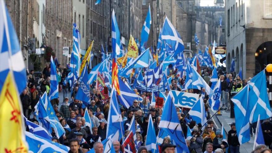 Miles de personas marcharon por la independencia de Escocia. 6 de octubre de 2018