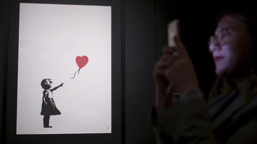 Obra artística se autodestruye nada más venderse por £1,4 millón | HISPANTV