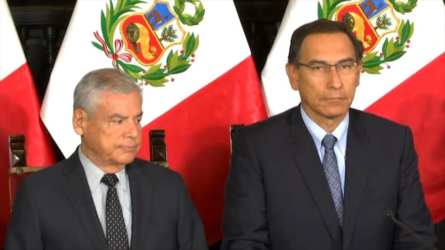 Martín Vizcarra convoca referendo sobre reformas constitucionales