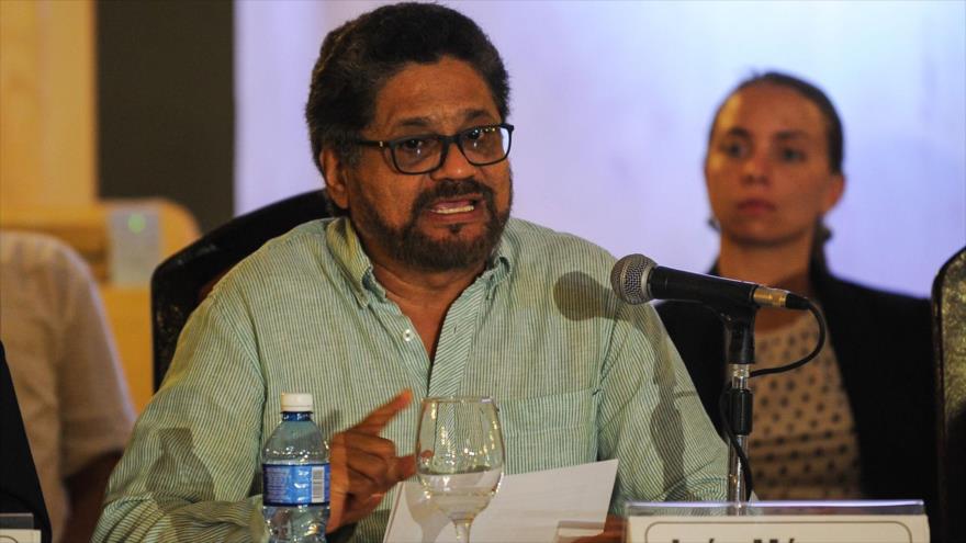 El exlíder guerrillero de las FARC Iván Márquez habla en una conferencia de prensa en La Habana (capital de Cuba).