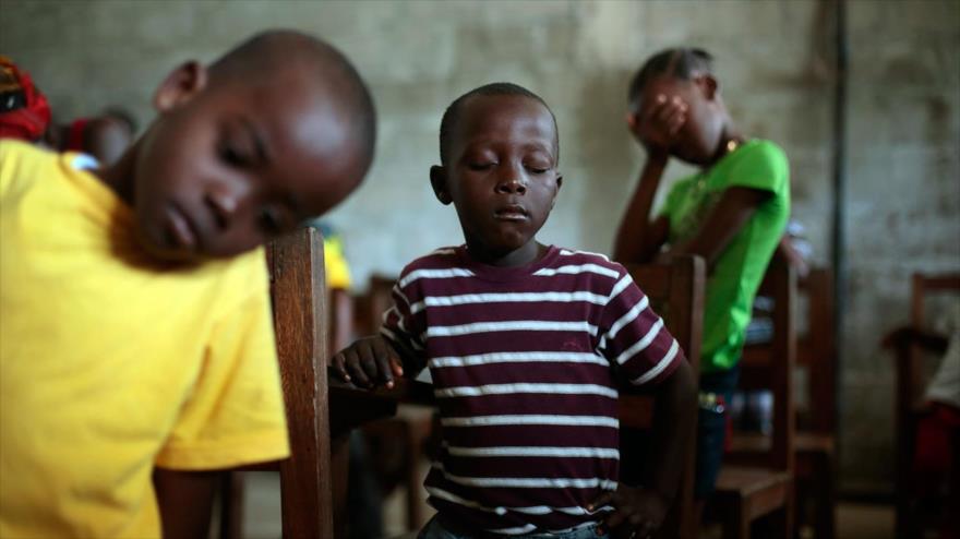 Niños liberianos en una escuela en el barrio West Point, en Monrovia, la capital de Liberia.