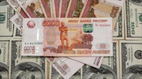 Rusia elabora plan secreto para liberar su economía del dólar