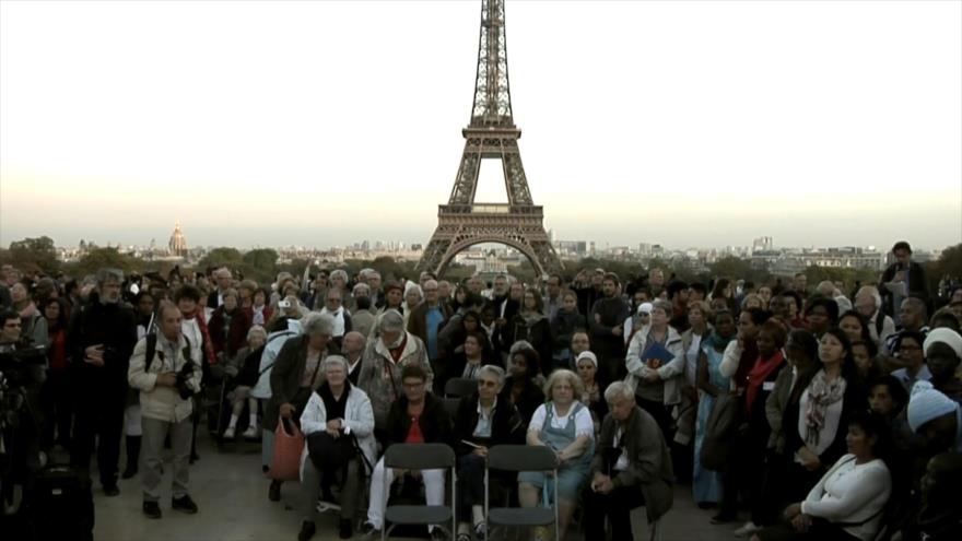 Franceses se manifiestan contra la miseria y la pobreza