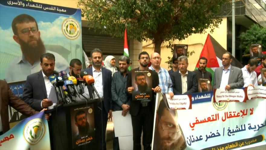 Libaneses y palestinos se solidarizan con Jader Adnan en Beirut