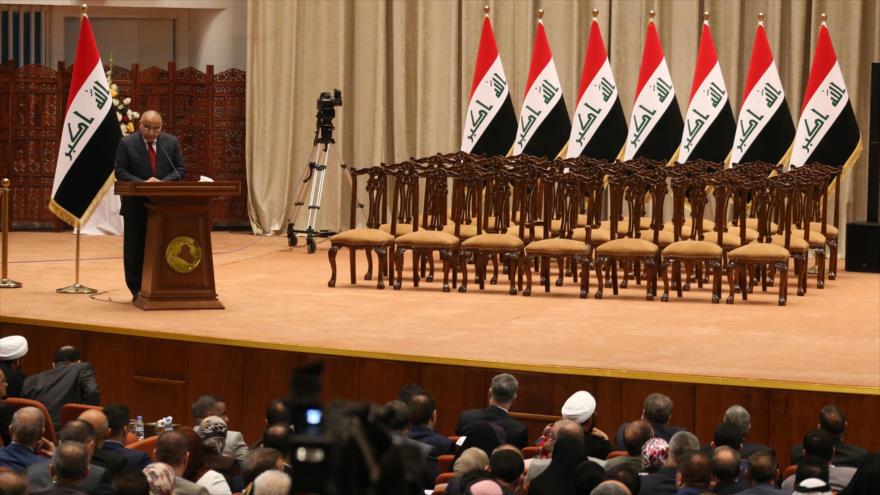 El premier designado de Irak, Adel Abdul-Mahdi, habla en una sesión del Parlamento del país en Bagdad, la capital, 24 de octubre de 2018. (Foto: AFP)