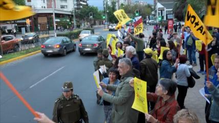 Chilenos reactivan protestas por nuevo sistema de pensiones 