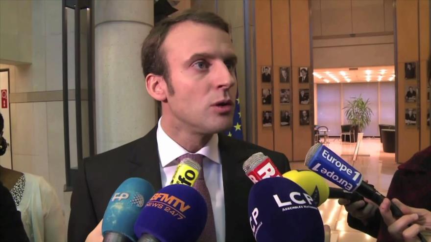 Presidente francés Macron se hunde en los sondeos