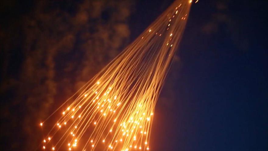 Coalición de EEUU ataca una ciudad siria con fósforo blanco | HISPANTV