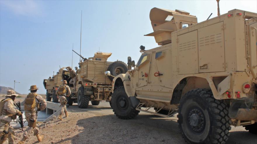 Militares leales a las fuerzas de la coalición liderada por Arabia Saudí en el puerto de Adén, 29 de octubre de 2018. (Fuente: AFP).