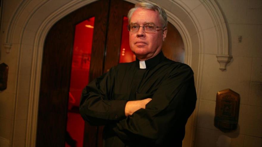El obispo neoyorquino John Jenik, acusado de abuso sexual a un menor.