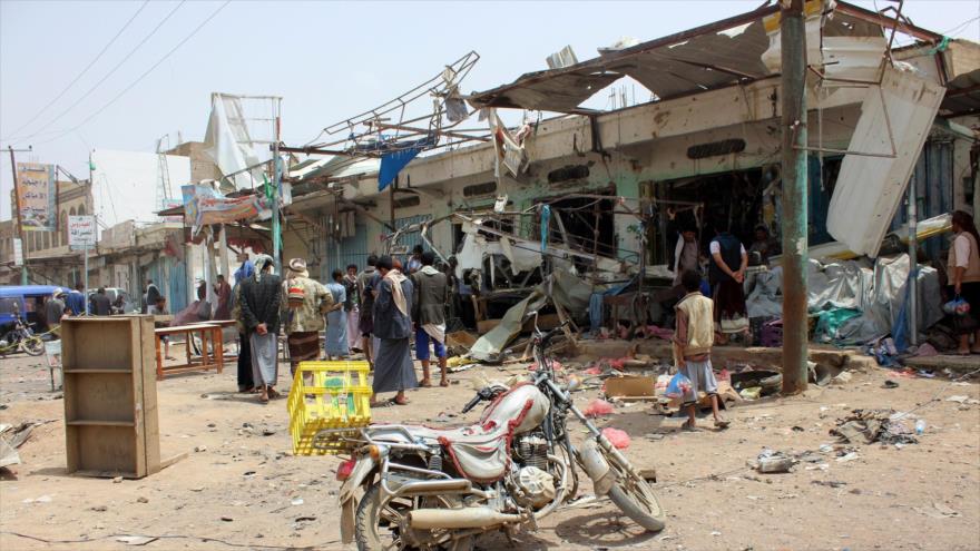 El lugar de un bombardeo de Arabia Saudí en la provincia yemení de Saada, 10 de agosto de 2018. (Foto: AFP).