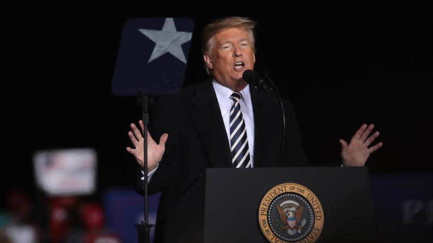 El presidente de EE.UU., Donald Trump, habla durante un acto de campaña en Columbia, 1 de noviembre de 2018. (Foto: AFP)
