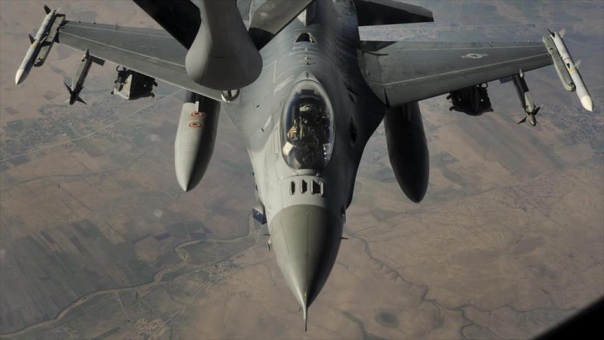 Un F-16 estadounidense en medio de una operación aérea, 16 de diciembre de 2014.