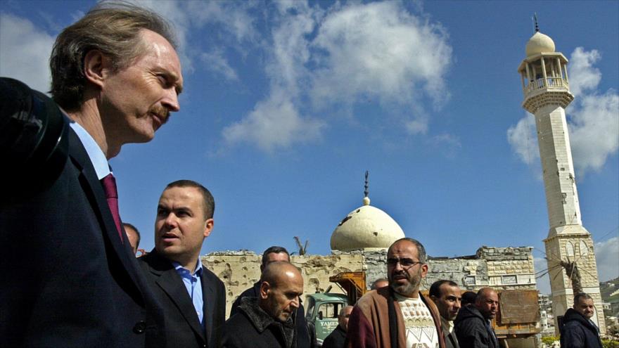 El nuevo enviado de la Organización de las Naciones Unidas (ONU) para Siria, Geir Pedersen (izd.), en El Líbano. (Foto: AFP)